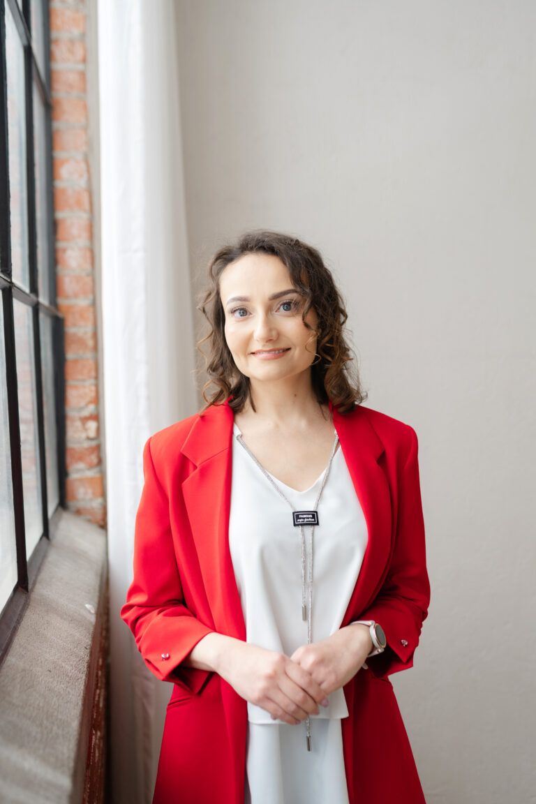 Registered Psychotherapist Maria Korchagina offering anxiety therapy in Newmarket Ontario